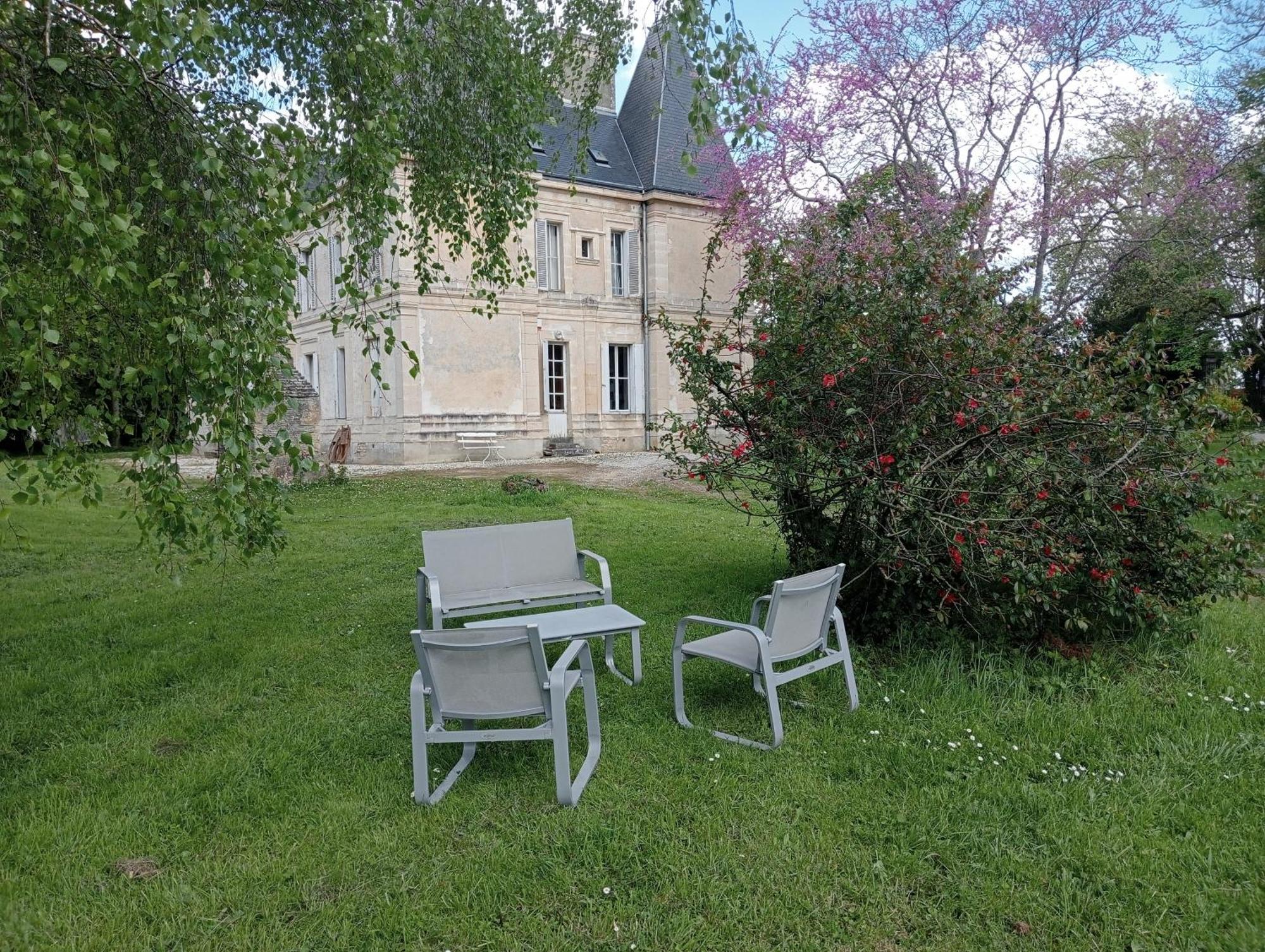 Vue D'Oiseau Apartment Rosel Bagian luar foto